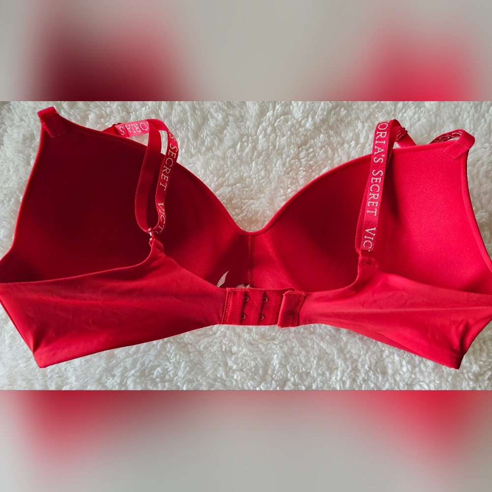 Victoria Secret Perfect Coverage Bra - Picture 2 of 2